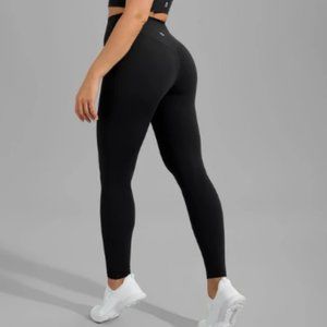 Buff Bunny Collection Rosa Legging in Black